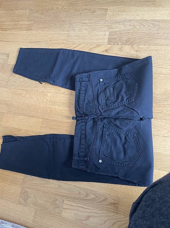 Dsquared2 Jeans: Dsquared Jeans schwarz – Neuf (Voir description) à Zürich par Fra_maj 1