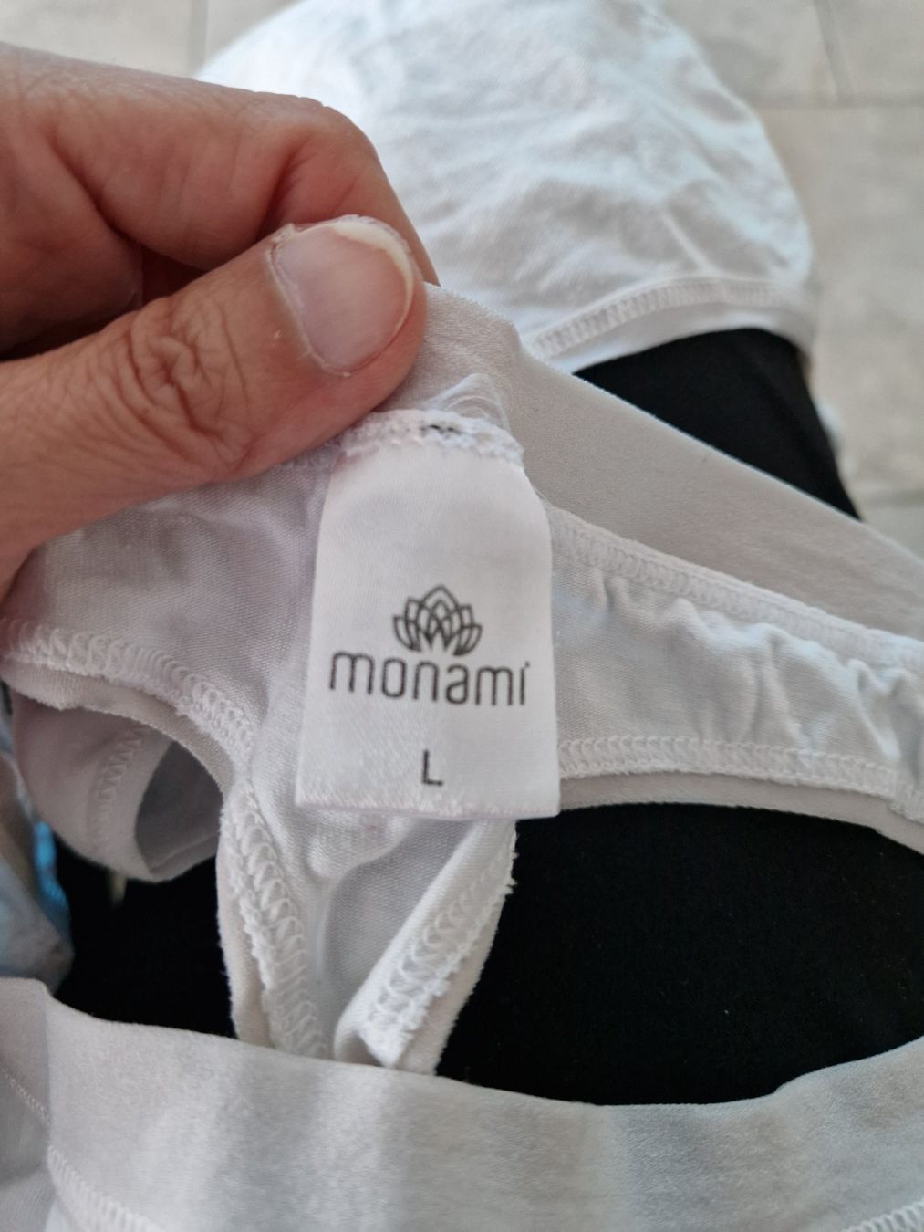 Autres dessous: 2x Damen String weiss, monaril, Grösse L – D'occasion à Niederrohrdorf par Miripfiri 3