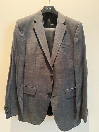 Hugo Boss Suit - Super 130 Wool - Modern Grey - Slim/Modern