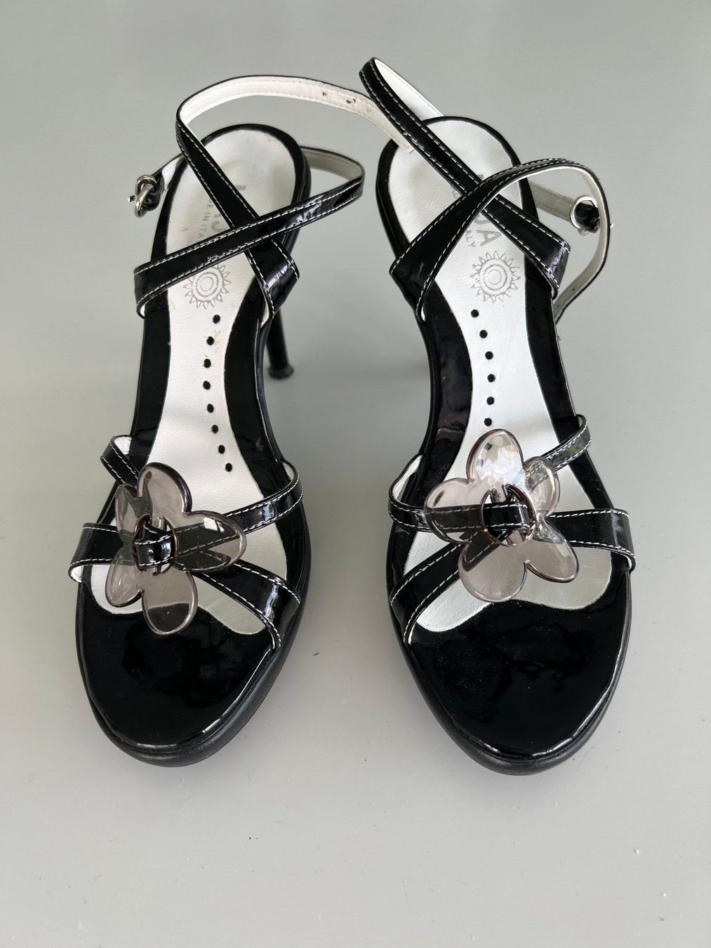 Scarpe da donna: Blumen sehr elegante Sandalen – Usato da Horgen venduto da Esterina