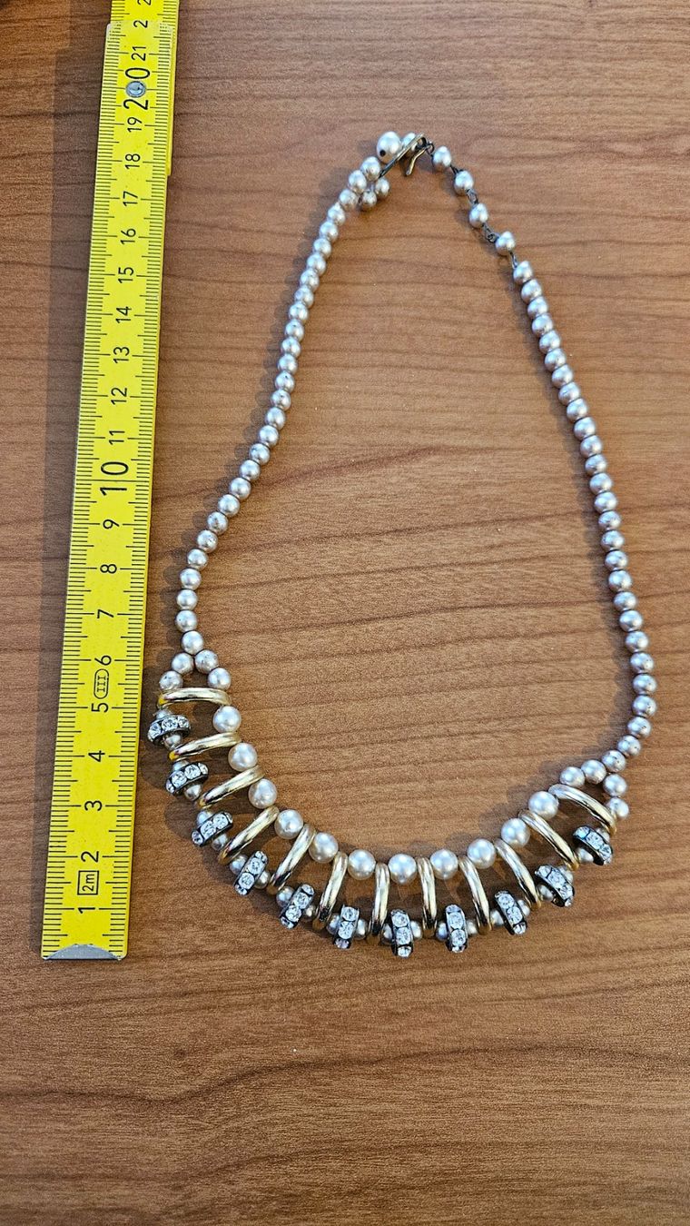 Ketten: Collana bigiotteria molto particolare – Gebraucht aus Melano von H-Sara 1