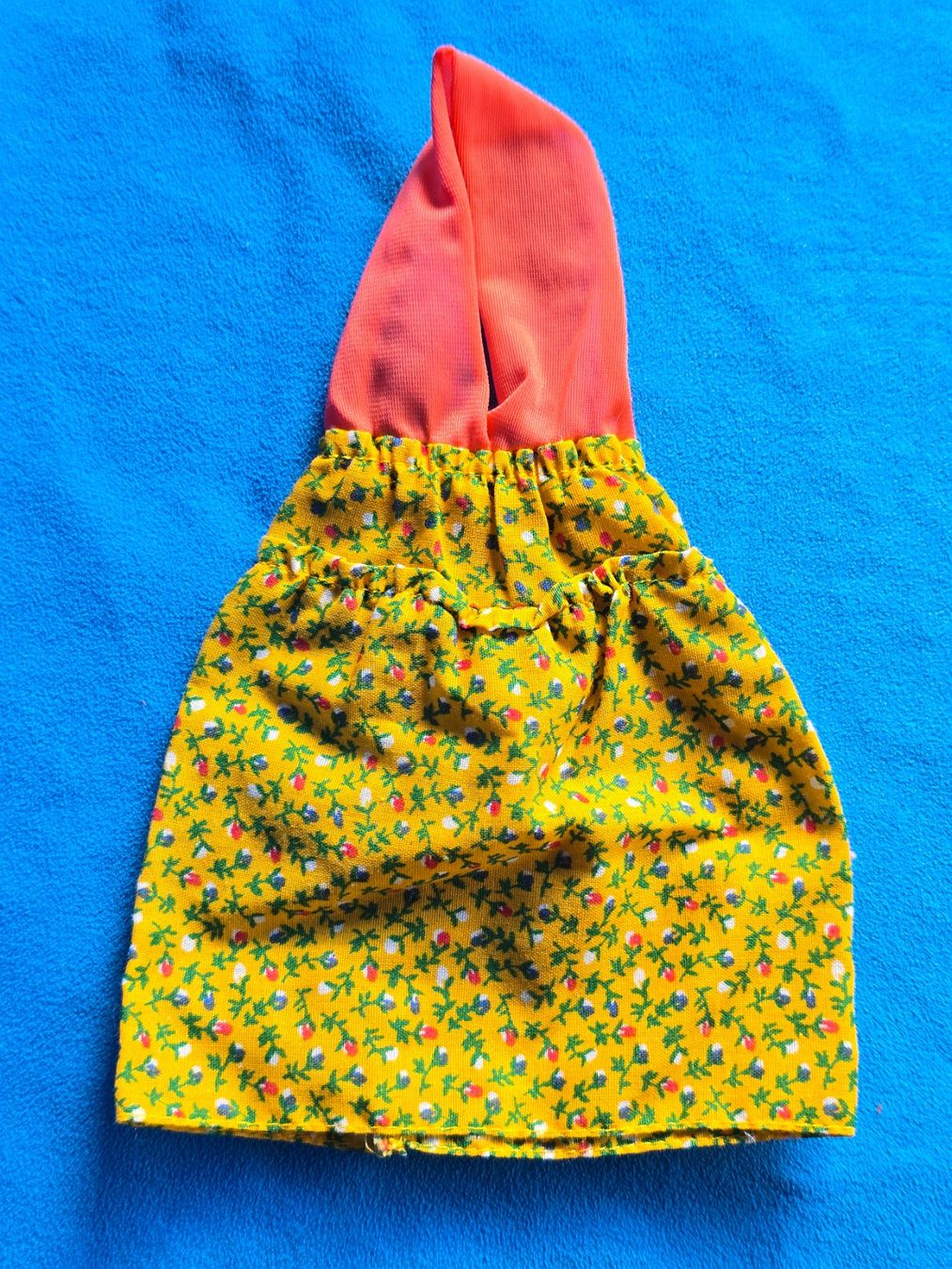 Bambole: Robe poupée vintage jaune fleuri orange – Usato da versoix venduto da moonkey02