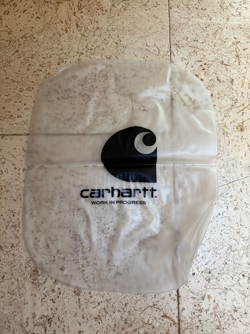 Alle Dekorationen: Carhartt Luftkissen – Gebraucht aus Worb von le_castor