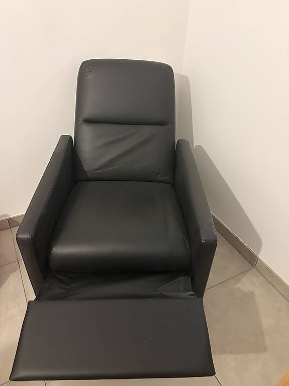 Ikea Sessel: Fauteuil noir IKEA – Neu (gemäss Beschreibung) aus Cressier NE von mon_qh9x 1