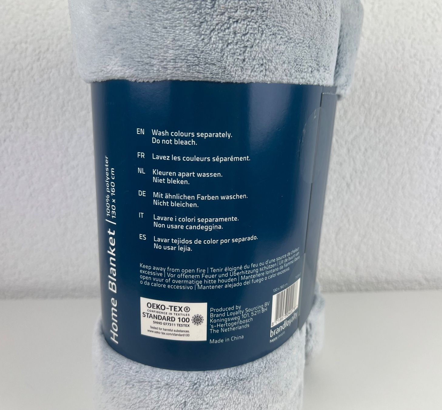 Coperte: Kuscheldecke / Fleece-Decke - hellblau – Nuovo e nell'imballaggio originale da Stein am Rhein venduto da Moons_of_Saturn 5