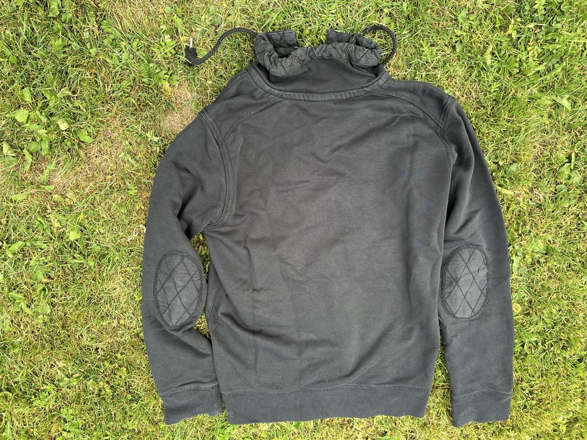 Maglioni & Felpe: Pullover Herren schwarz Grösse M mit Ellbogen-Patches – Usato da Vordemwald venduto da Drummer4 1