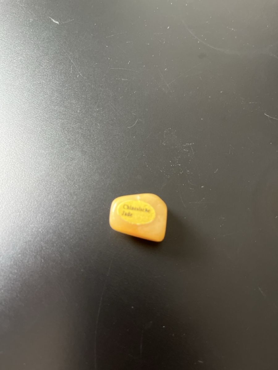 Mineralien & Heilsteine: Orange Schmuckstein (Jadeoptik) – Gebraucht aus Basel von Regenschein 1