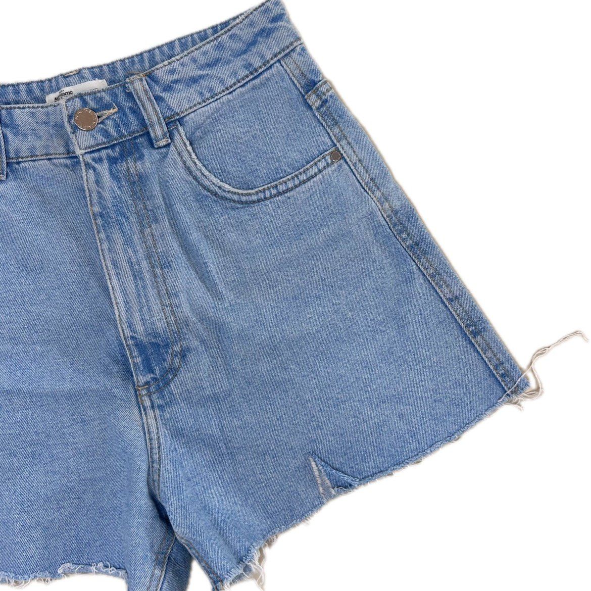Zara Hosen: Zara Denim Shorts – Gebraucht aus St. Gallen von look-twice 2