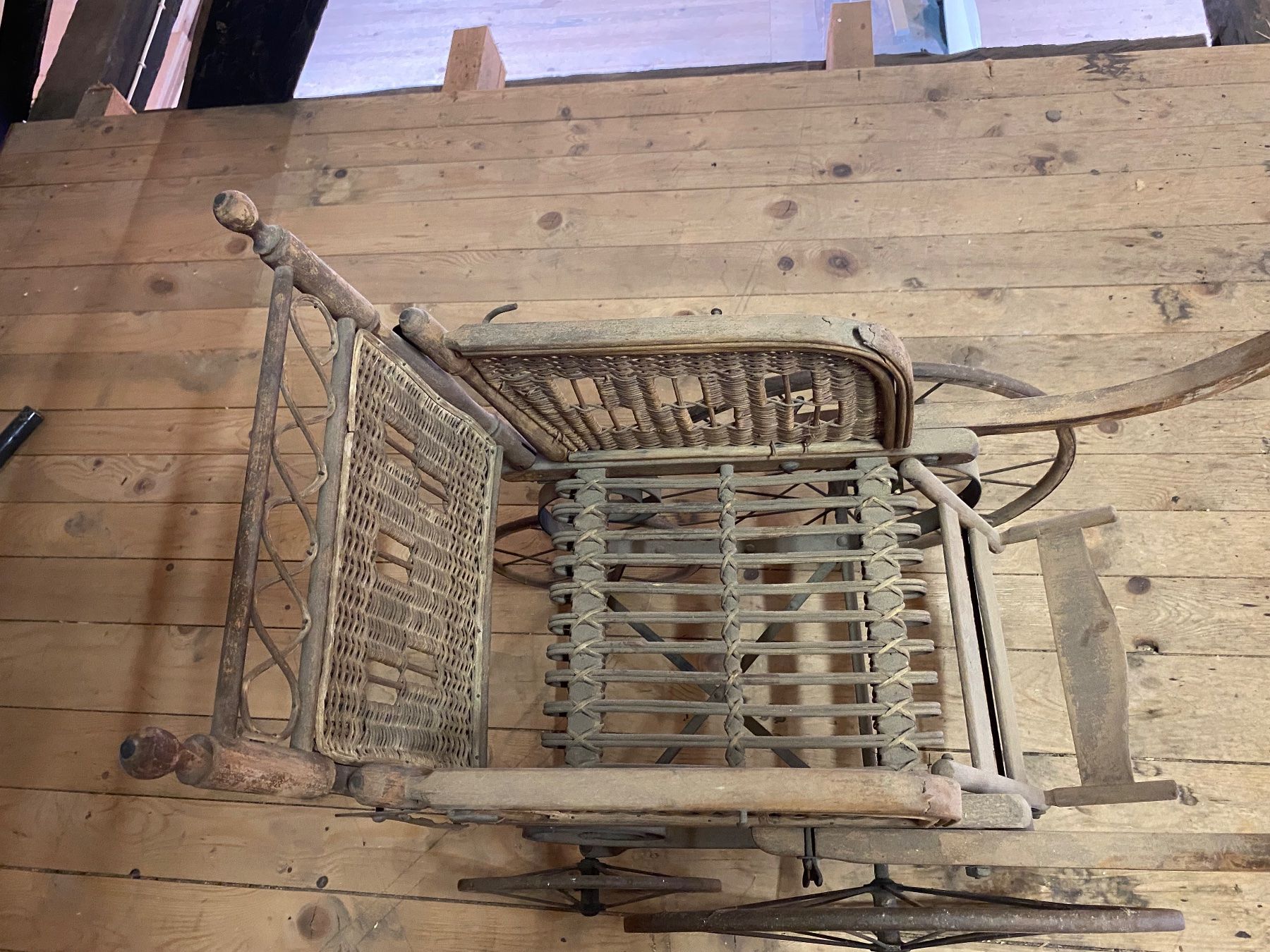 Poussette: Antiker Kinderwagen – D'occasion à Huttwil par kadett1984 1