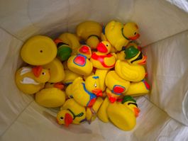 R) grosser Sack voller Badeenten ca 30 Stück