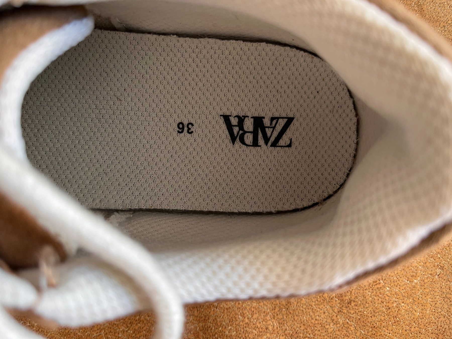 Zara Scarpe da donna: Sneaker T36 Zara – Usato da Onnens VD venduto da thi_6rvw 2