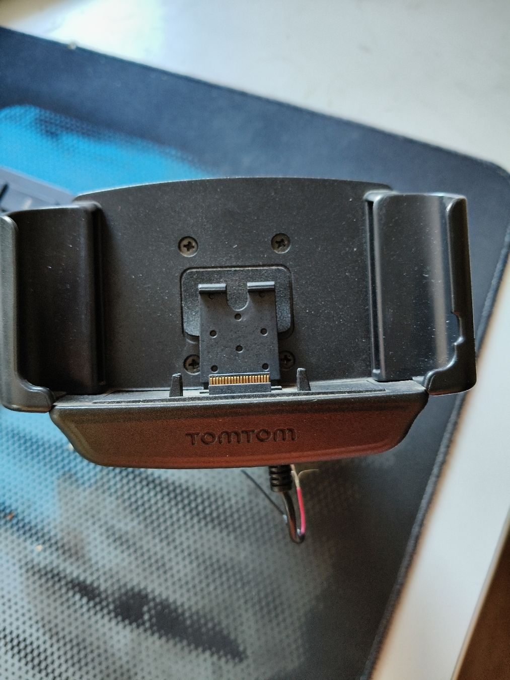 Tomtom Navigatori: Navigationsgerät TomTom PRO LKW – Difettoso da Schönenwerd venduto da Ph75 3