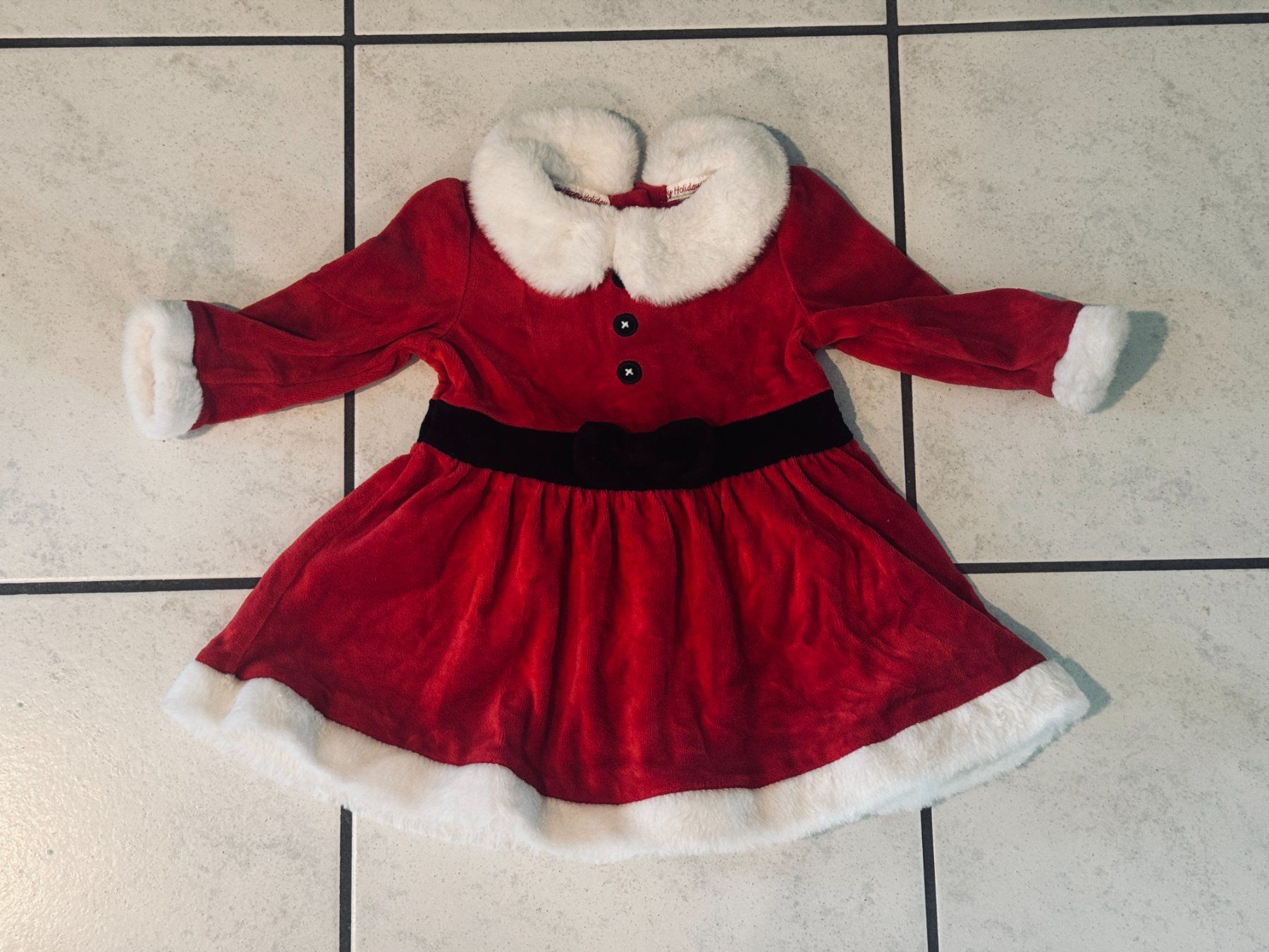 Lotti & Set di vestiti: Kinderkleider Set Mädchen Gr. 80 - 22-teilig – Usato da Kriens venduto da PiruG
