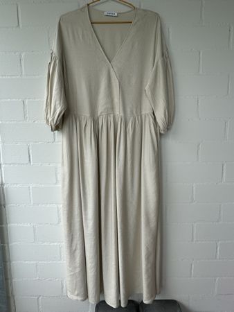 EDITED Sommerkleid sandfarben Gr. 34