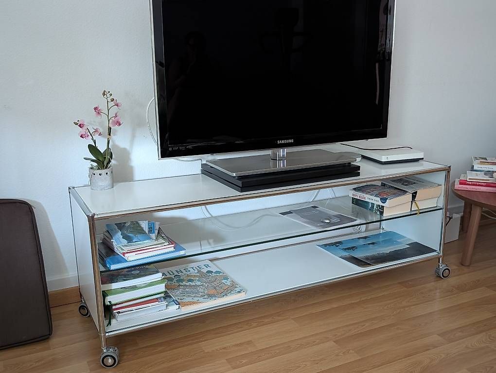 Meubles TV: Fernsehmöbel – D'occasion à Bern par sim_zzs9