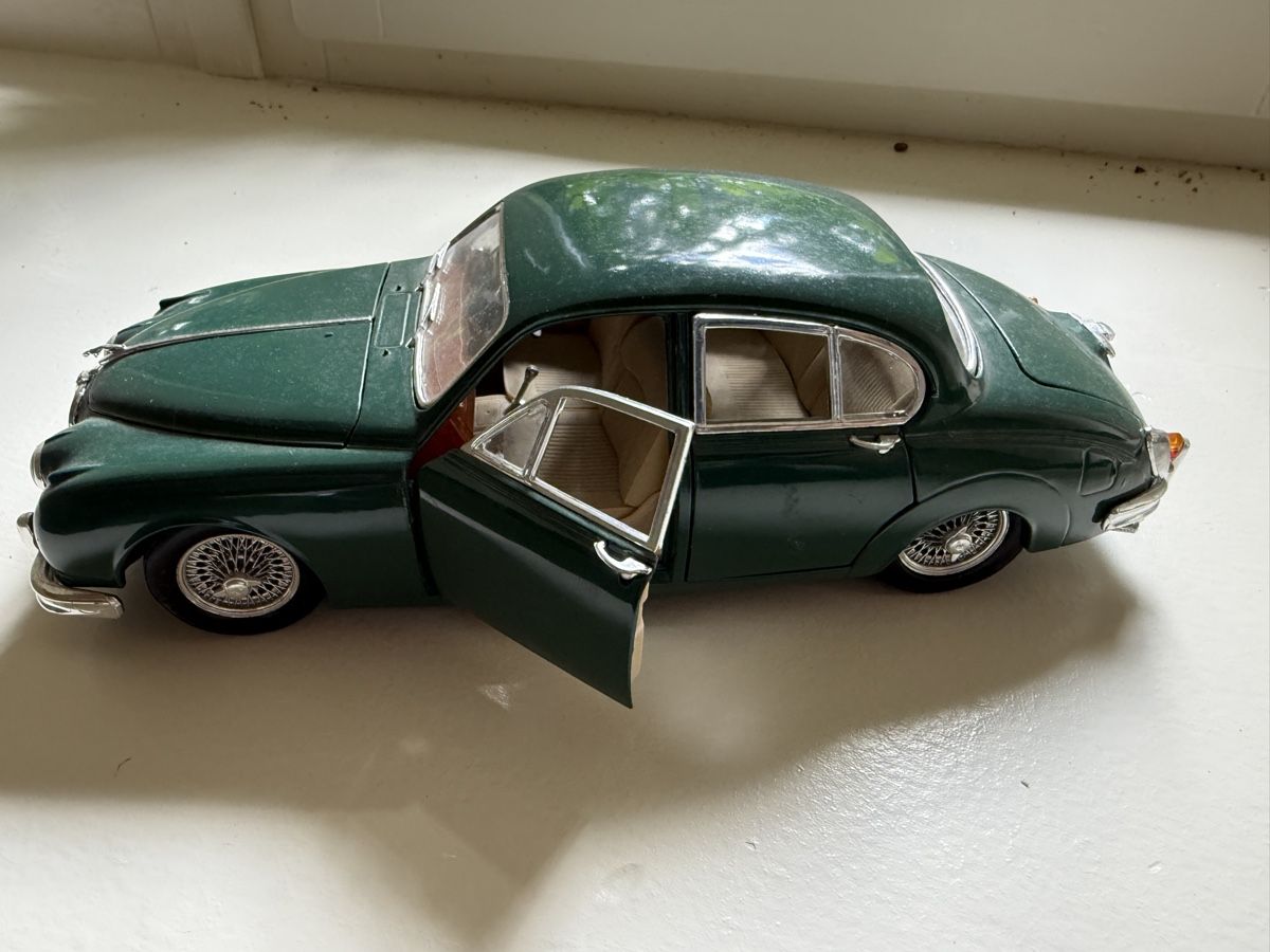 Jaguar Modellini d'auto: Jaguar MK2 1962 – Usato da Burgdorf venduto da Jvan07