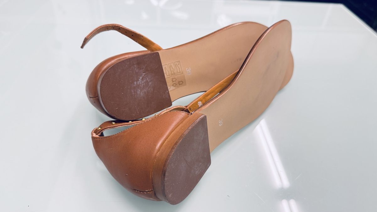 Scarpe da donna: Sandalen, echt Leder Grösse 39 neu – Nuovo (secondo la descrizione) da Fällanden venduto da Limousinenswiss 5
