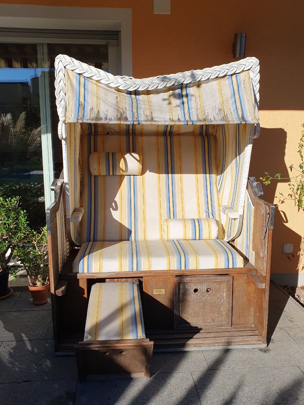 Fauteuils: Strandkorb – Défectueux à Wettingen par 5430Mina 1