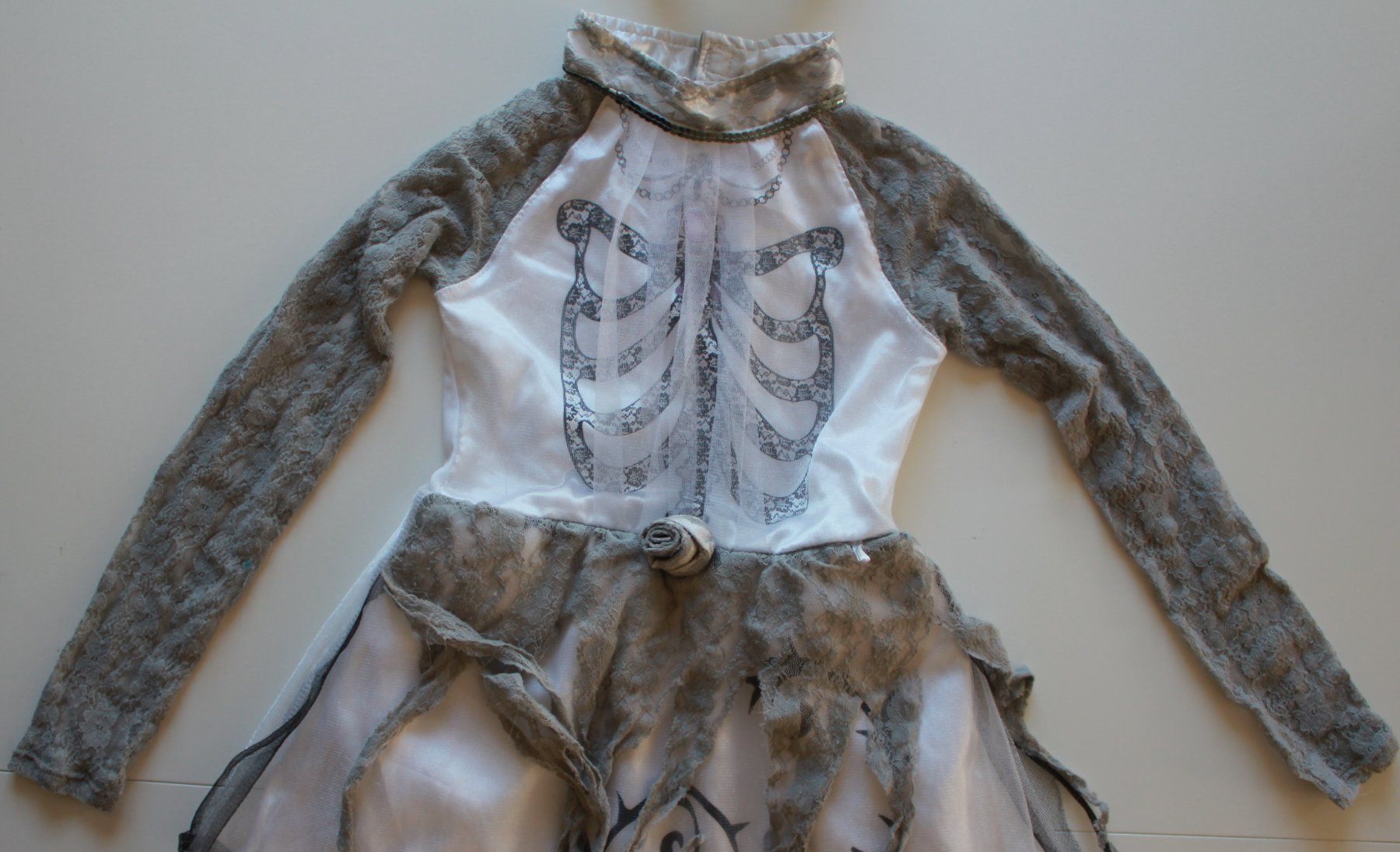 Costumi: Costume squelette / Skelett t. 9 - 10 ans – Usato da Peseux venduto da CoolShoping 3