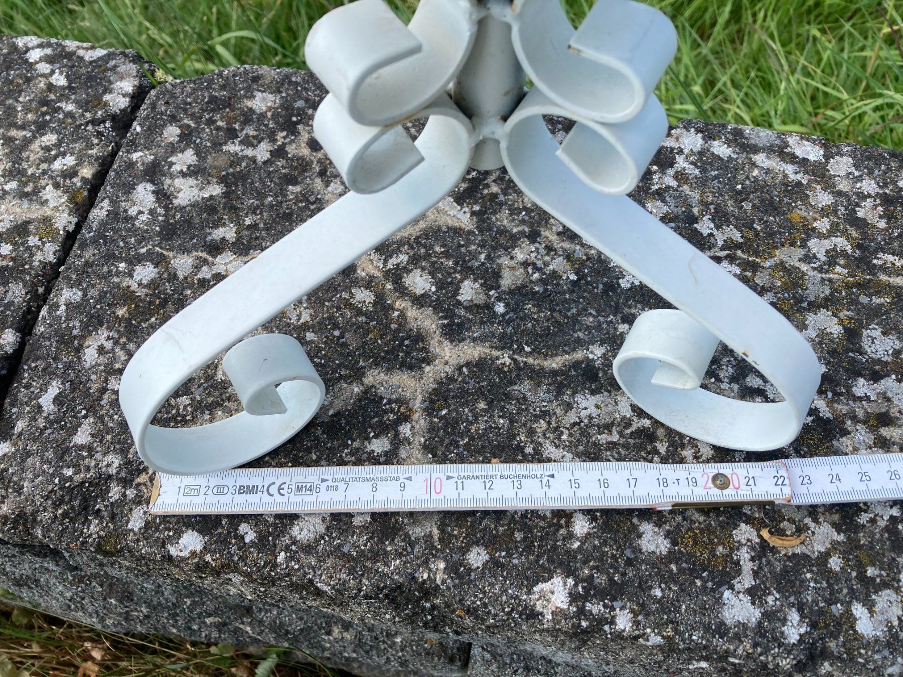 Sonstiges für Haushalt & Wohnen: Blumentopfhalter Blumenständer Metall – Gebraucht aus Subingen von Etageren 8