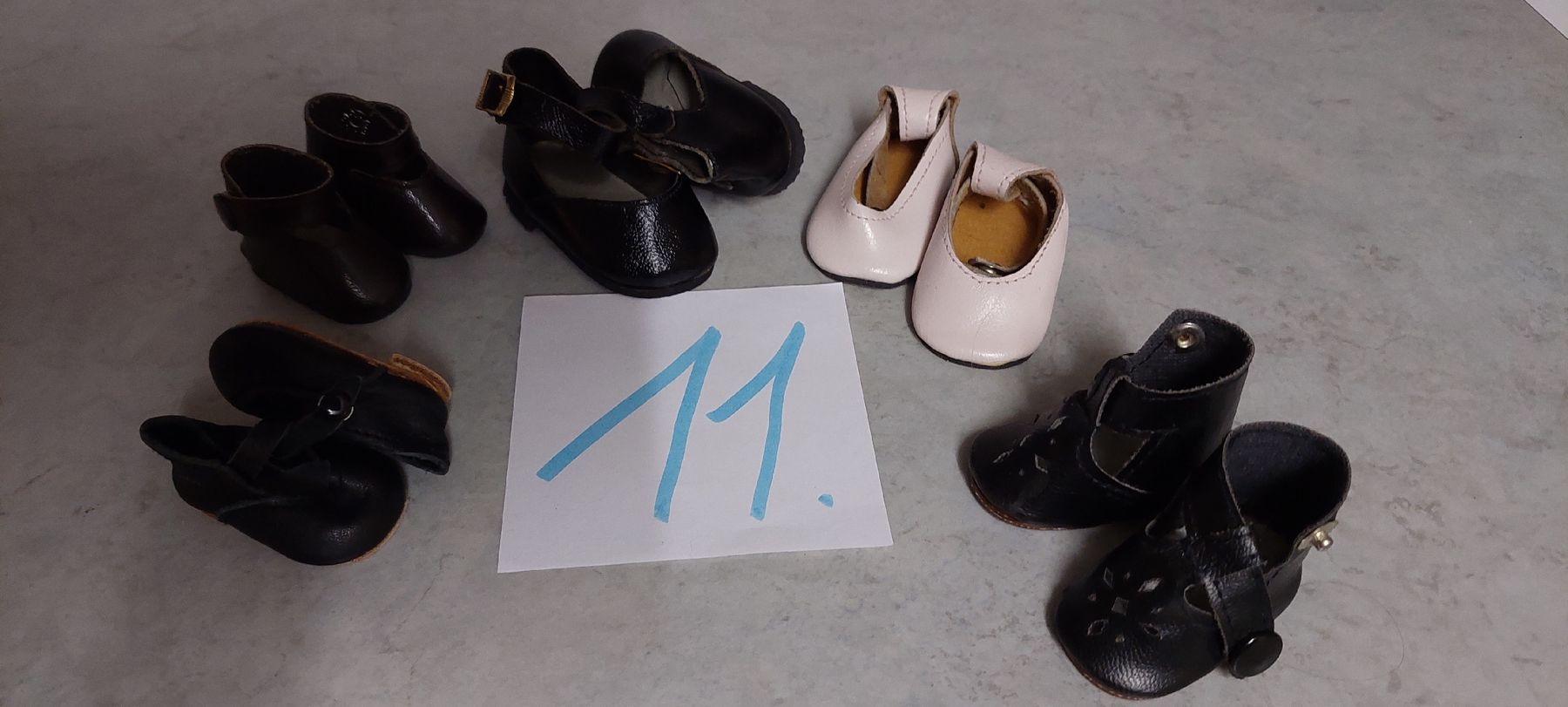 Puppen: 5 Paar Puppenschuhe  – Gebraucht aus Muri AG von nindo1