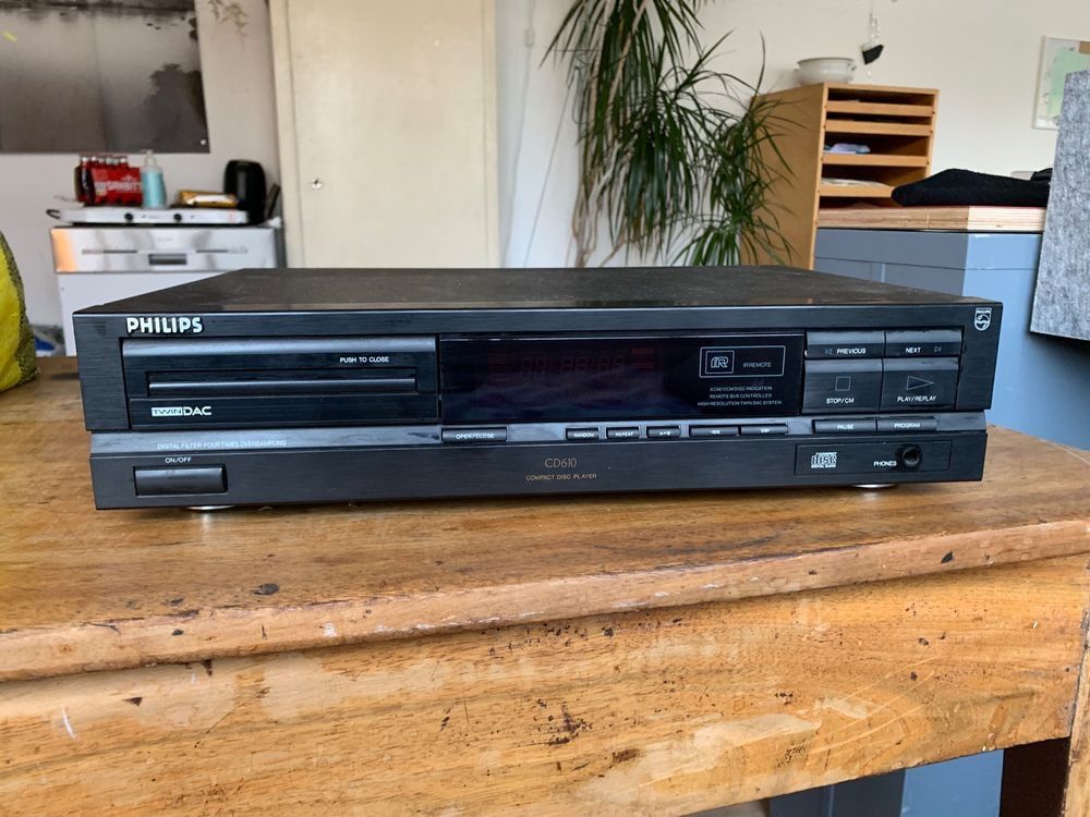Philips Audio- & Mediensysteme: CD Player Philips CD610 funktioniert einwandfrei – Gebraucht aus Trimbach von
