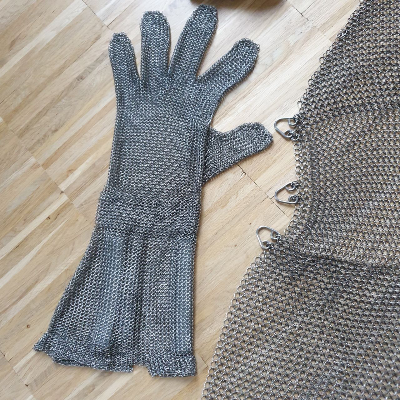 Altro per Abbigliamento & Protezione sul lavoro: METZGER STECHSCHUTZSCHÜRZE, -HANDSCHUHE EUROFLEX – Usato da Urnäsch venduto da Nakamotix 3