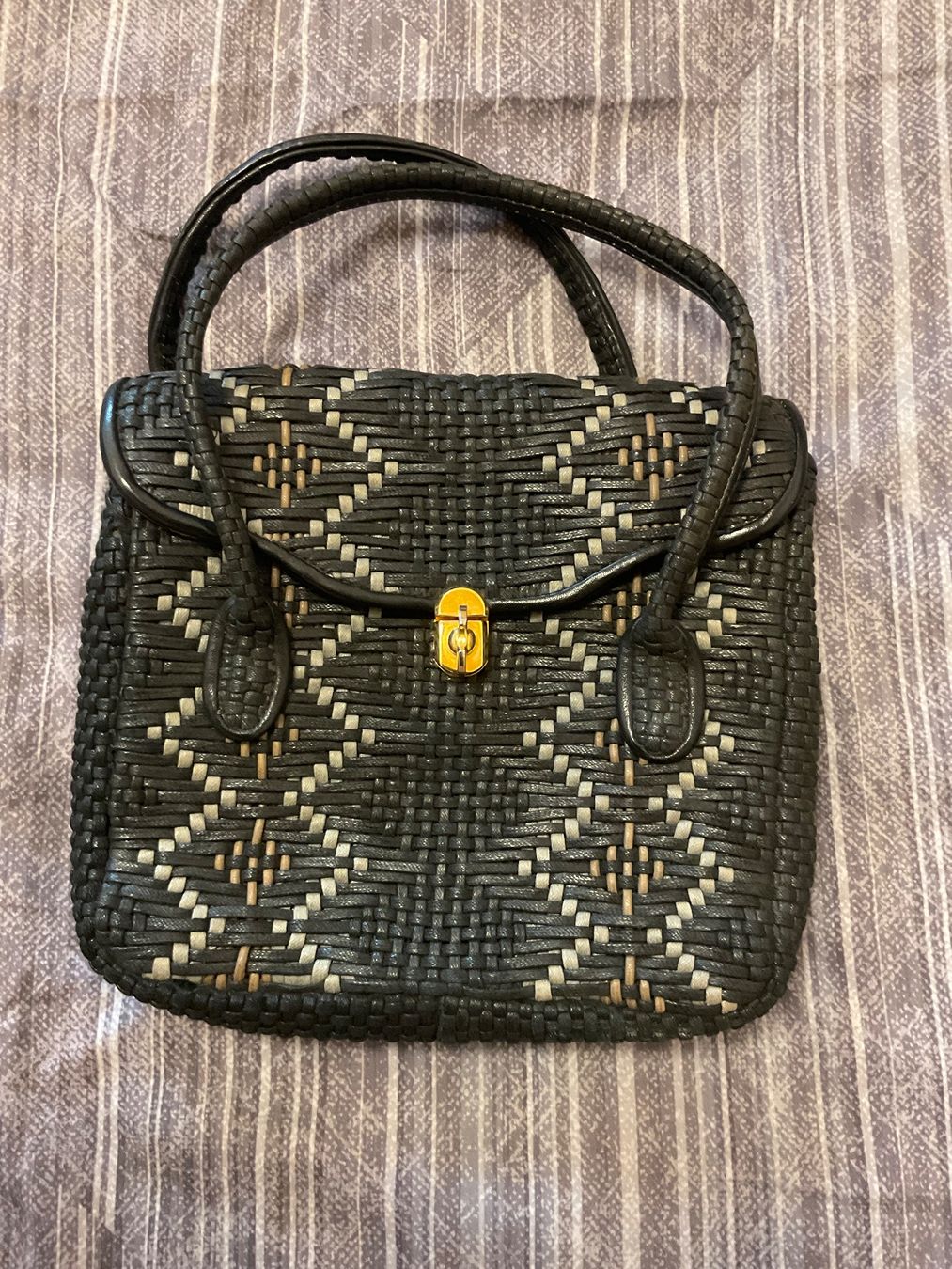 Sacs femmes: HANDTASCHE – D'occasion à Scuol par Lotus2020