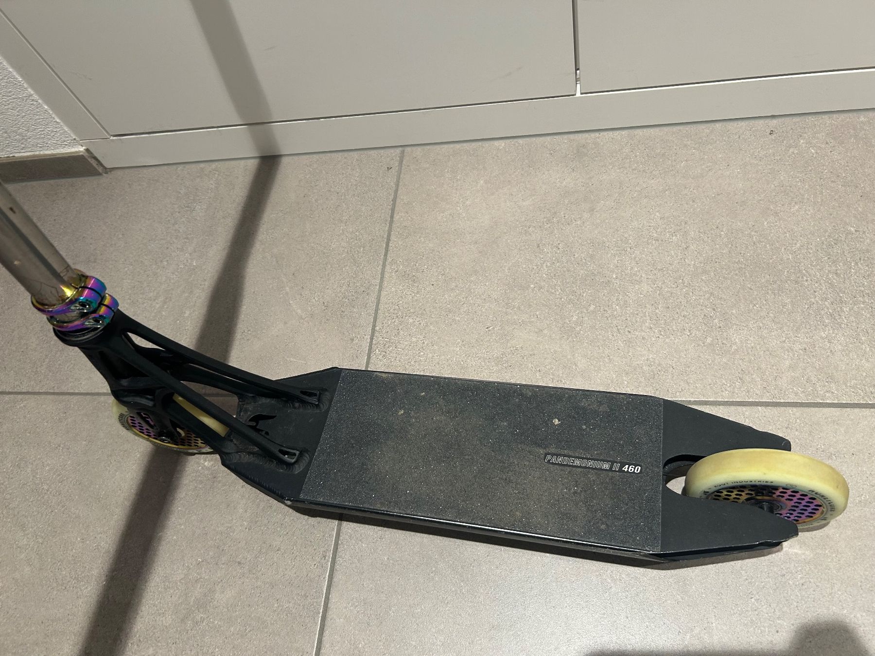 Scooters: Pandemonium V2 Deck460 mm inkl. Root Honeycore Wheels – D'occasion à Busswil TG par Claudia82r
