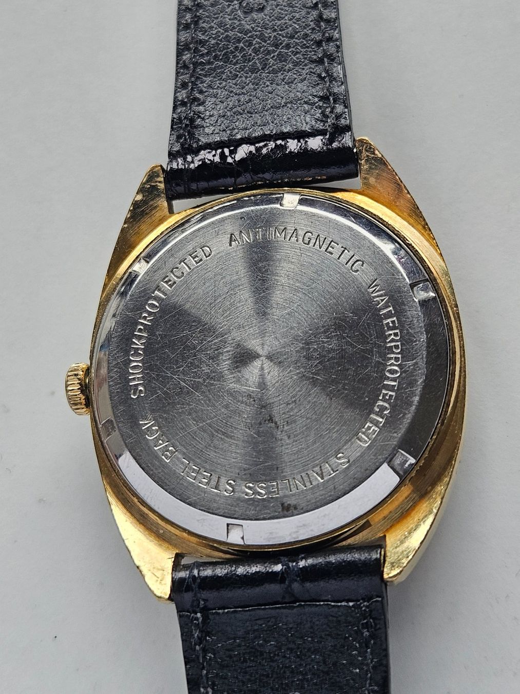 Orologi: 422 Osco dezentral Date – Usato da Berikon venduto da mmm21 5