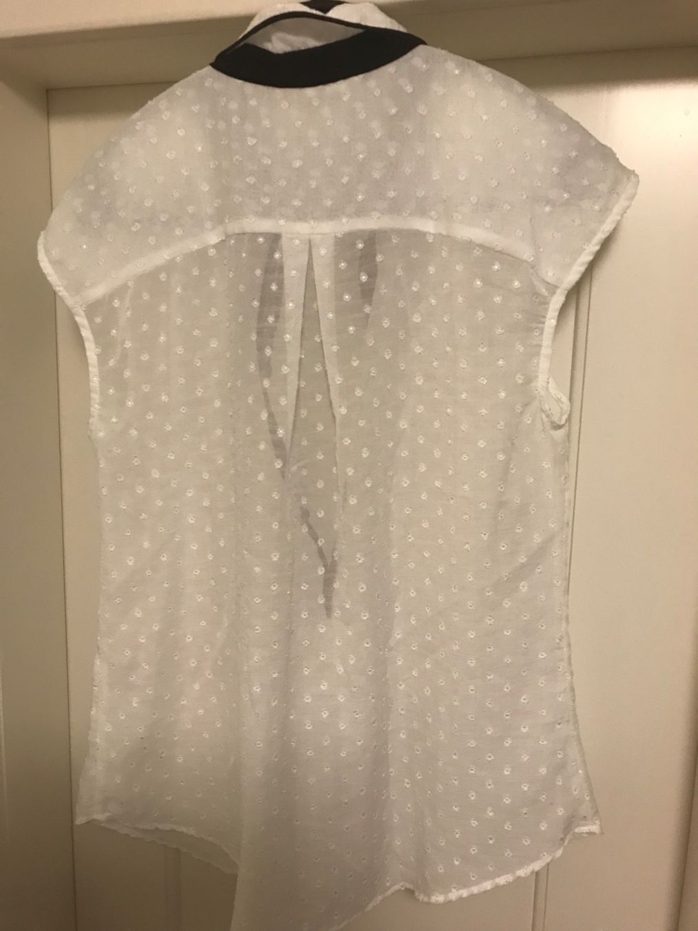 Blusen: Sommerbluse weiss mit schwarzen Details – Gebraucht aus Niederteufen von mix18 2