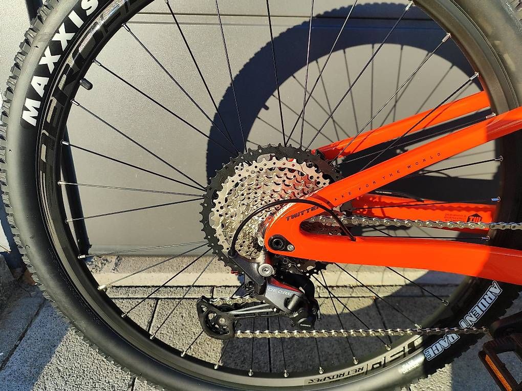 Velos: MTB mit Carbonrahmen – Gebraucht aus Bonau von siscortes 2