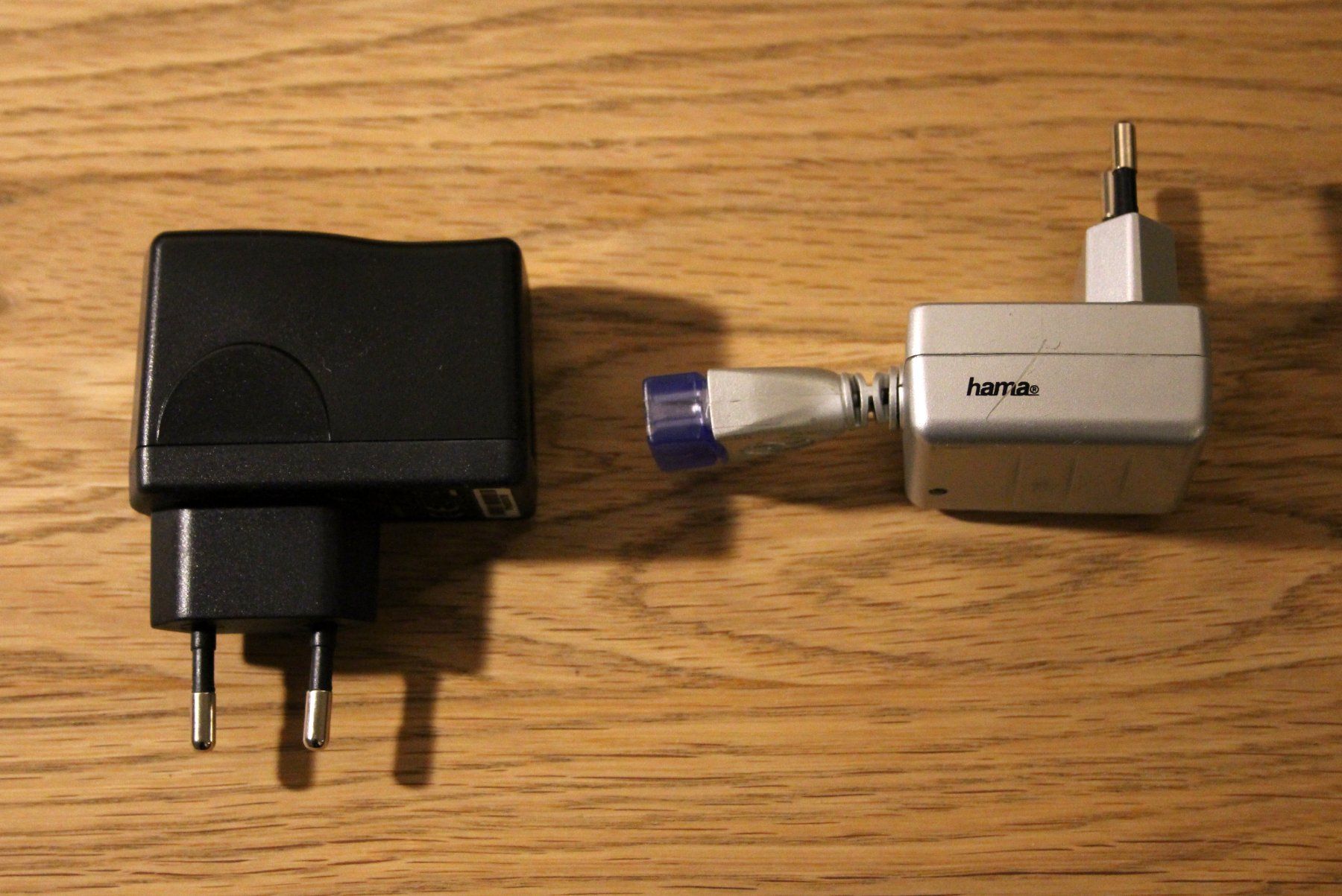 Caricabatterie: Zwei USB-Ladegeräte – Usato da Münchenbuchsee venduto da Chaoo