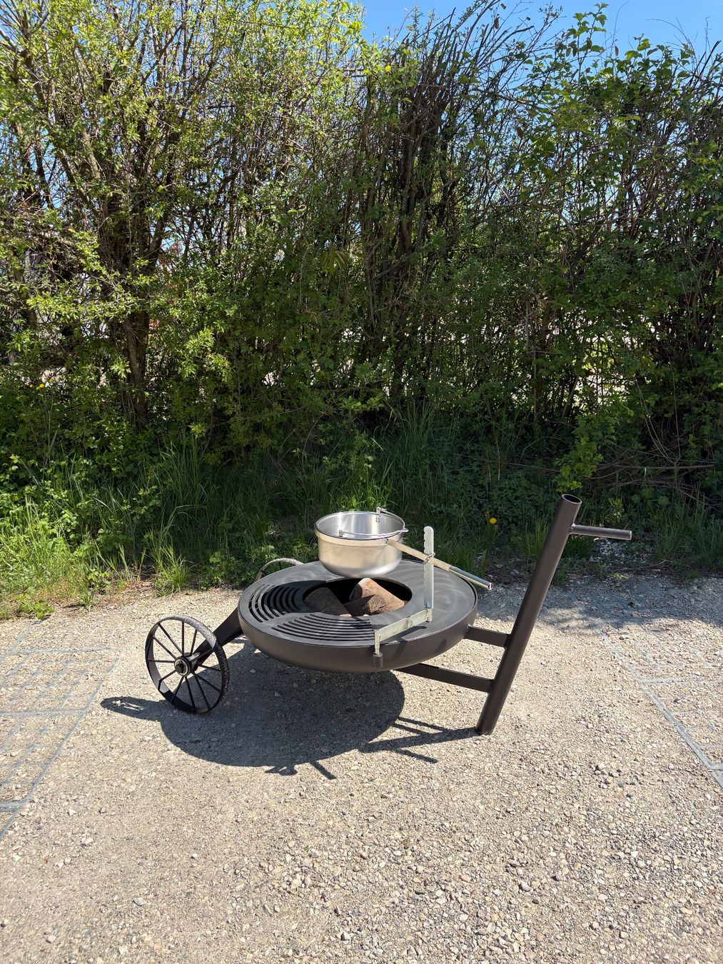 Griglie: Edle fahrbare Feuerschale mit Grillring – Nuovo (secondo la descrizione) da Oberwil-Lieli venduto da metal-works 6