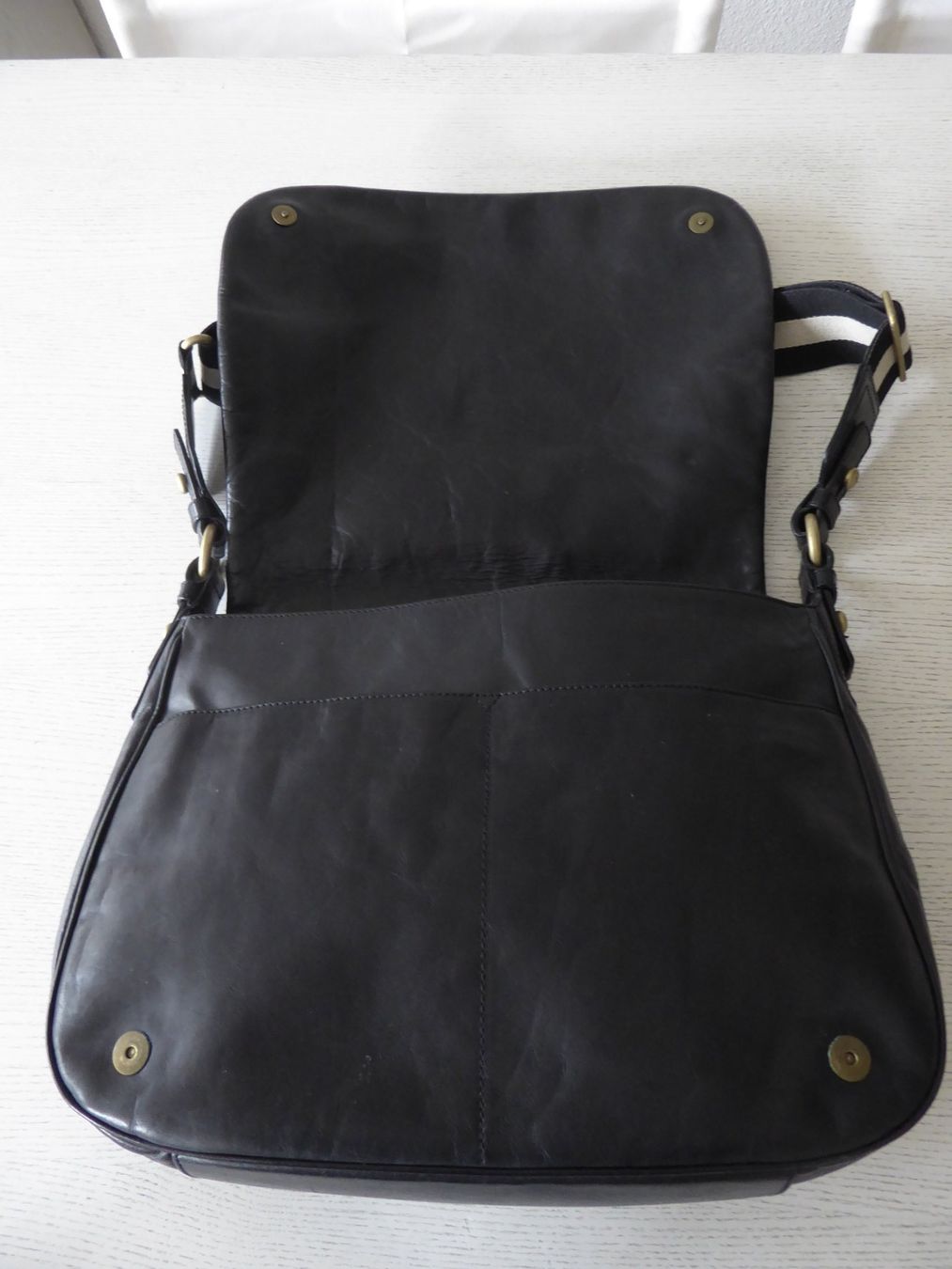 Bally Borse: Bally Ledertasche schwarz Schultergurt klassisch – Usato da Zürich venduto da Sunflower.15 3