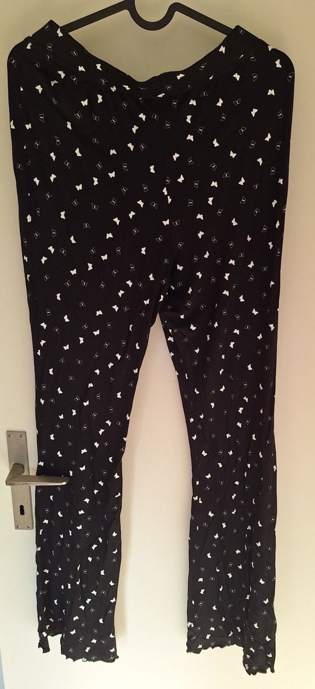 Pantaloni: Schwarze Stoffhose mit Schmetterlingsmuster – Nuovo (secondo la descrizione) da Münchenstein venduto da soistes 2