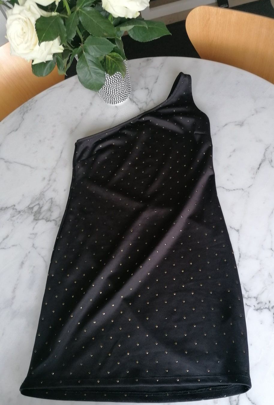 Kleider: Kleid schwarz gold Grösse 40 – Gebraucht aus Basel von nic_vr58