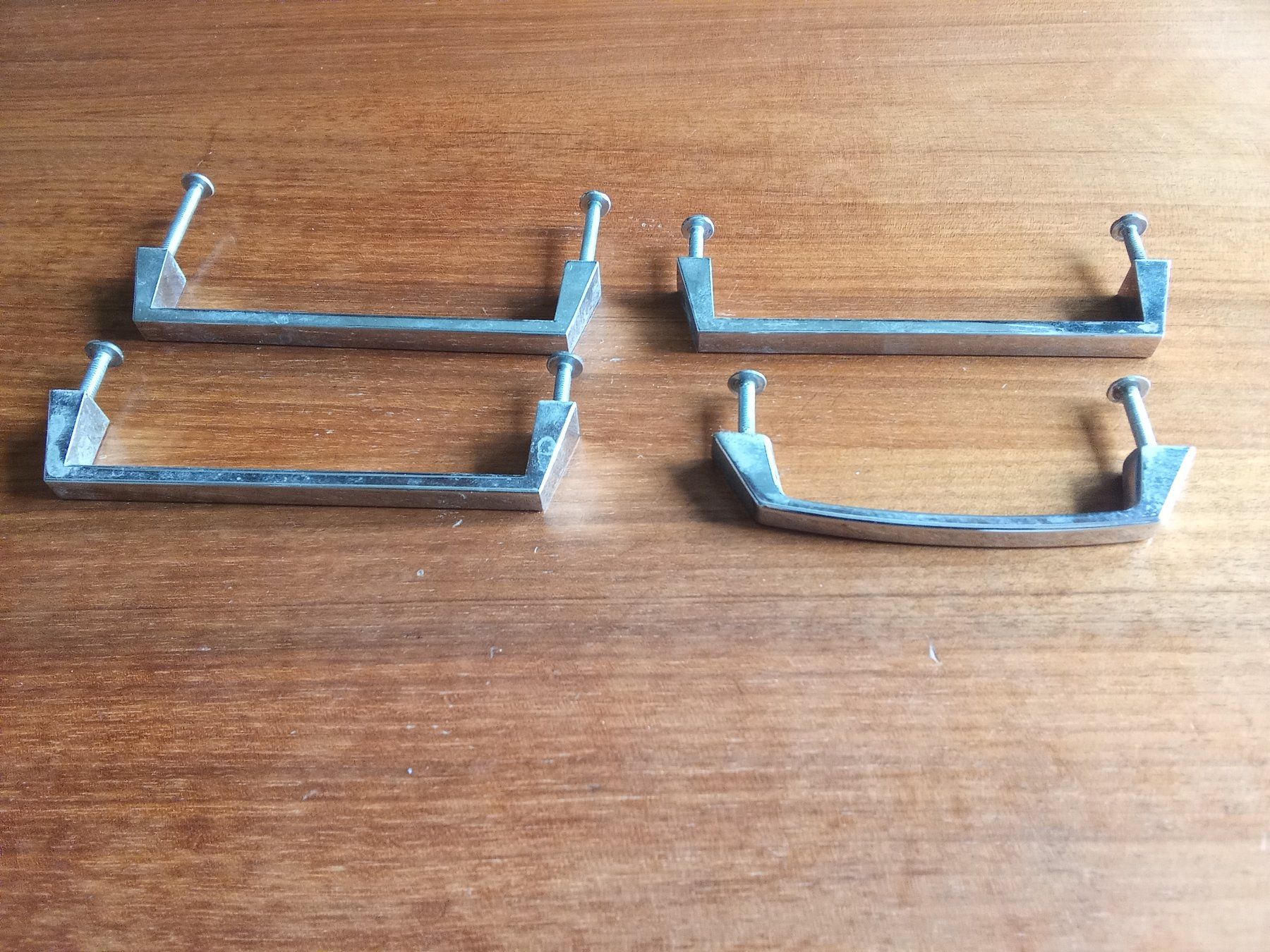Eisenwaren: Vintage Möbelgriffe 4x 1960 / 1970er – Gebraucht aus Siblingen von Jayuah 1