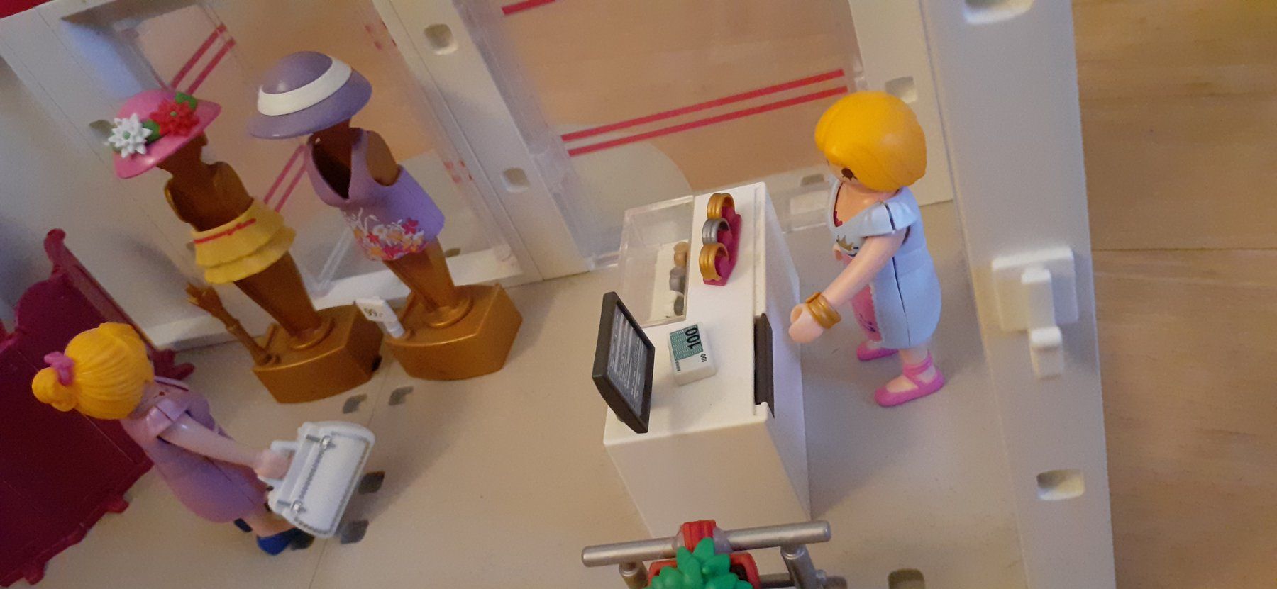 Playmobil Giocattoli: Playmobil Kleiderladen – Usato da Winterthur venduto da fabelwin 4
