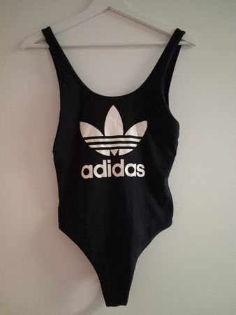 Adidas Badeanzug Gr. 42 schwarz mit Logodruck, Top Zustand!