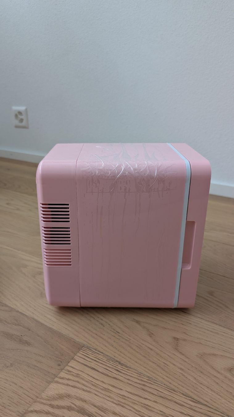 Kühlschrank: Kosmetik-Minikühlschrank – Neu (gemäss Beschreibung) aus Baden von ben_dm77 2