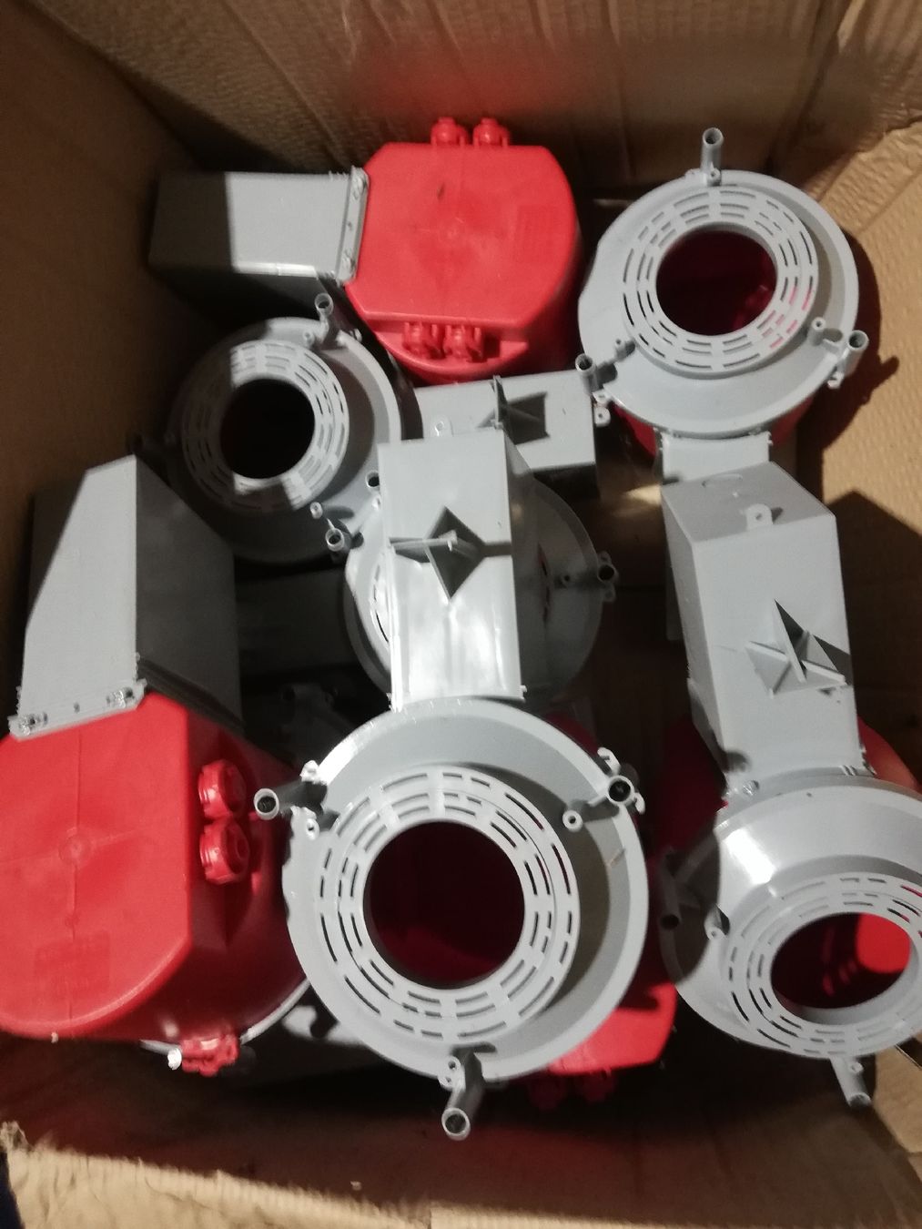 Lampadari & plafoniere: Spot box pour lampe dans les plafonds  – Nuovo (secondo la descrizione) da Bourrignon venduto da Quicksson 2