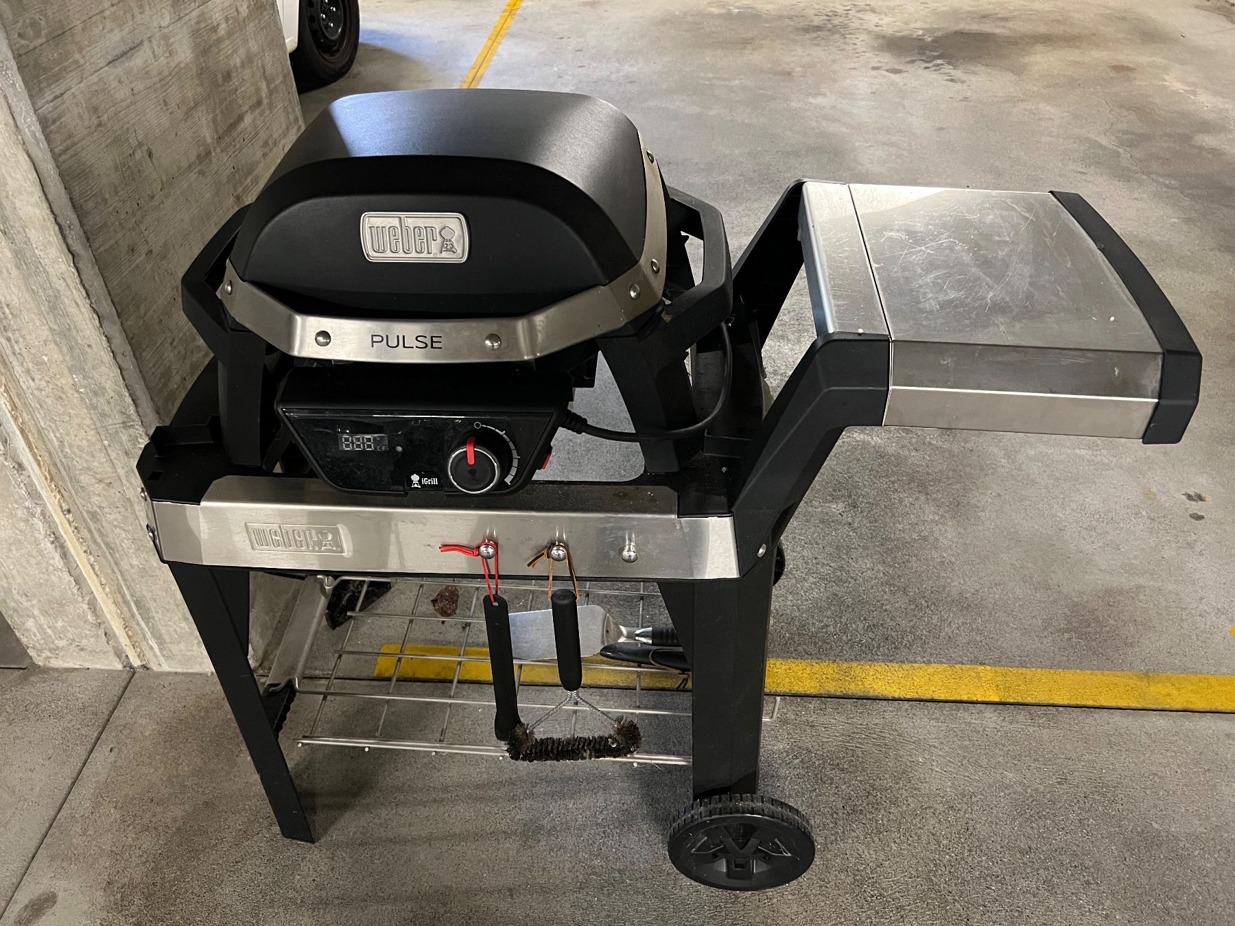 Griglie: Weber Grill Pulse 1000 mit Stand – Usato da Gretzenbach venduto da yamtom 2