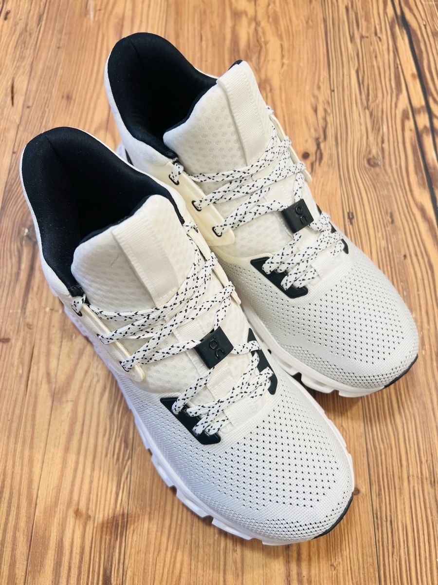 On Scarpe da donna: On Cloud Schuhe Grösse 38.5, Weiss Top! – Usato da Scuol venduto da ricos81 1