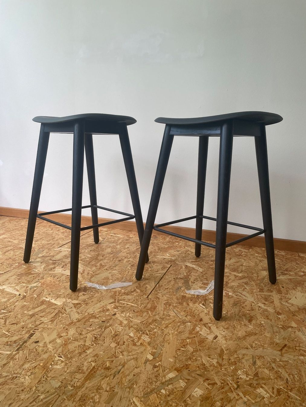Sedie: Stuhl - Hocker von Muuto – Usato da Nesslau venduto da Wolzen