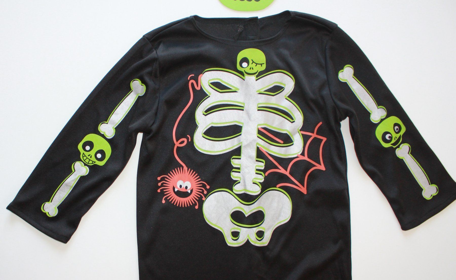 Costumi: Costume squelette / Skelett t. 3 - 4 ans – Usato da Peseux venduto da CoolShoping 2