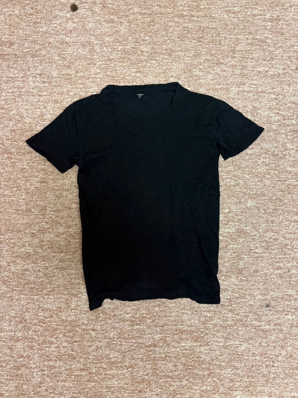 Pullover & Sweatshirts: t shirt globus – Gebraucht aus Adliswil von thiago1995