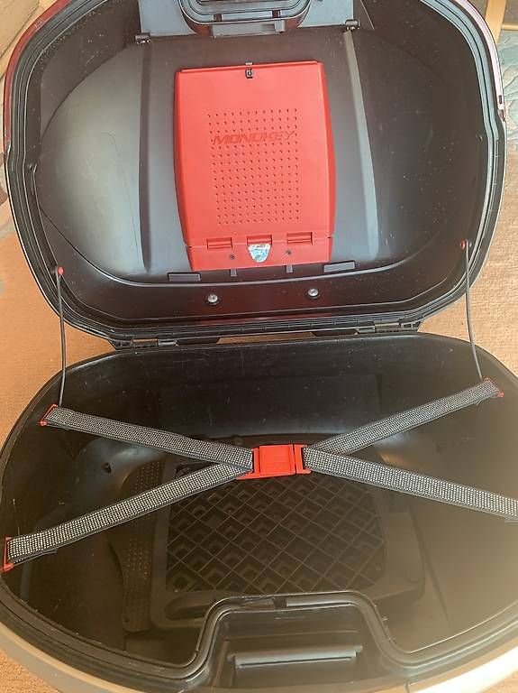 Topcases: GIVI Top Case V46 – D'occasion à Gattikon par Pateck 2