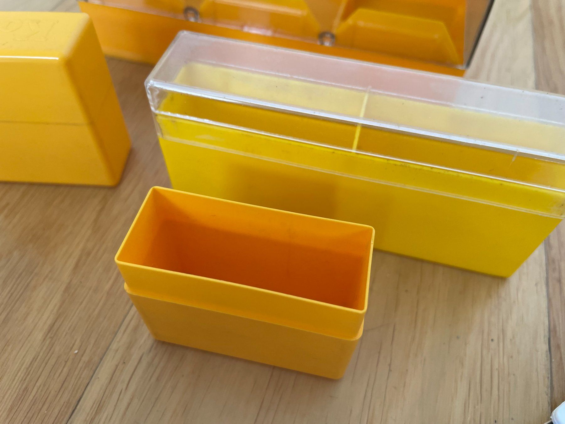 Foto & Immagini: Lot de boîtes de diapositives vides – Usato da Petit Lancy venduto da gil_hr6v 4