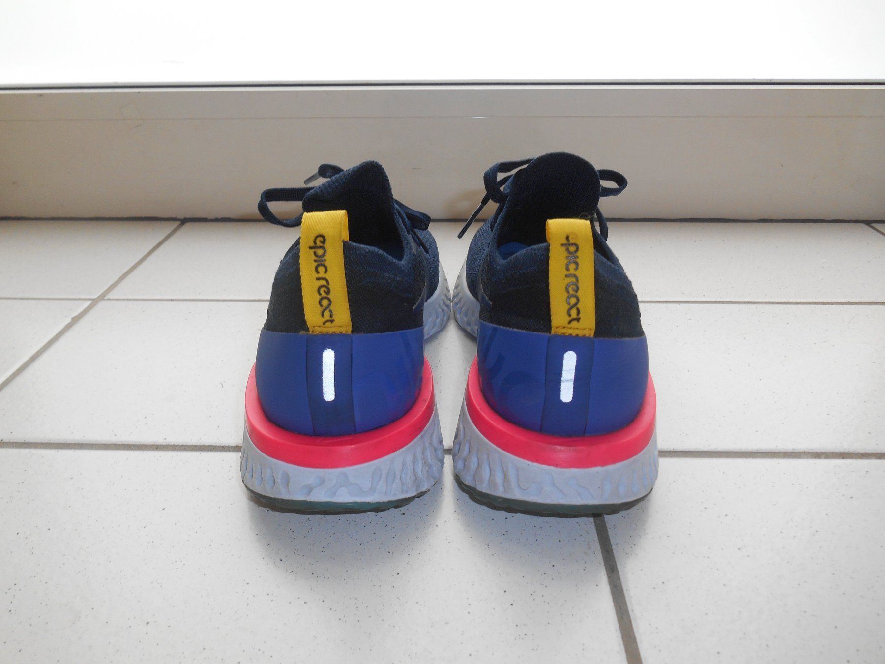 Nike Damenschuhe: Nike React Flyknit Damen Laufschuh Grösse 39 – Gebraucht aus Basel von fafa68 2